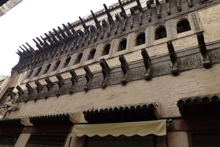 https://mdw-travel-data-us-east-1.s3.amazonaws.com/img/country/Morocco/Dar-al-Magana/img_03.jpg