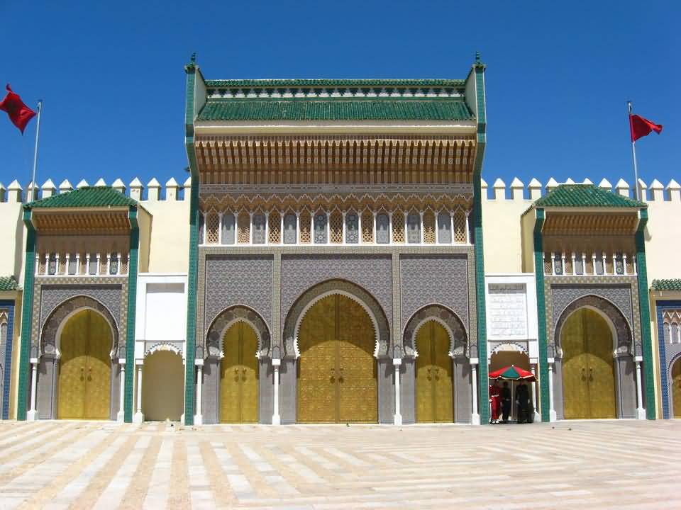 https://mdw-travel-data-us-east-1.s3.amazonaws.com/img/country/Morocco/Dar-el-Makhzen/img_01.jpg