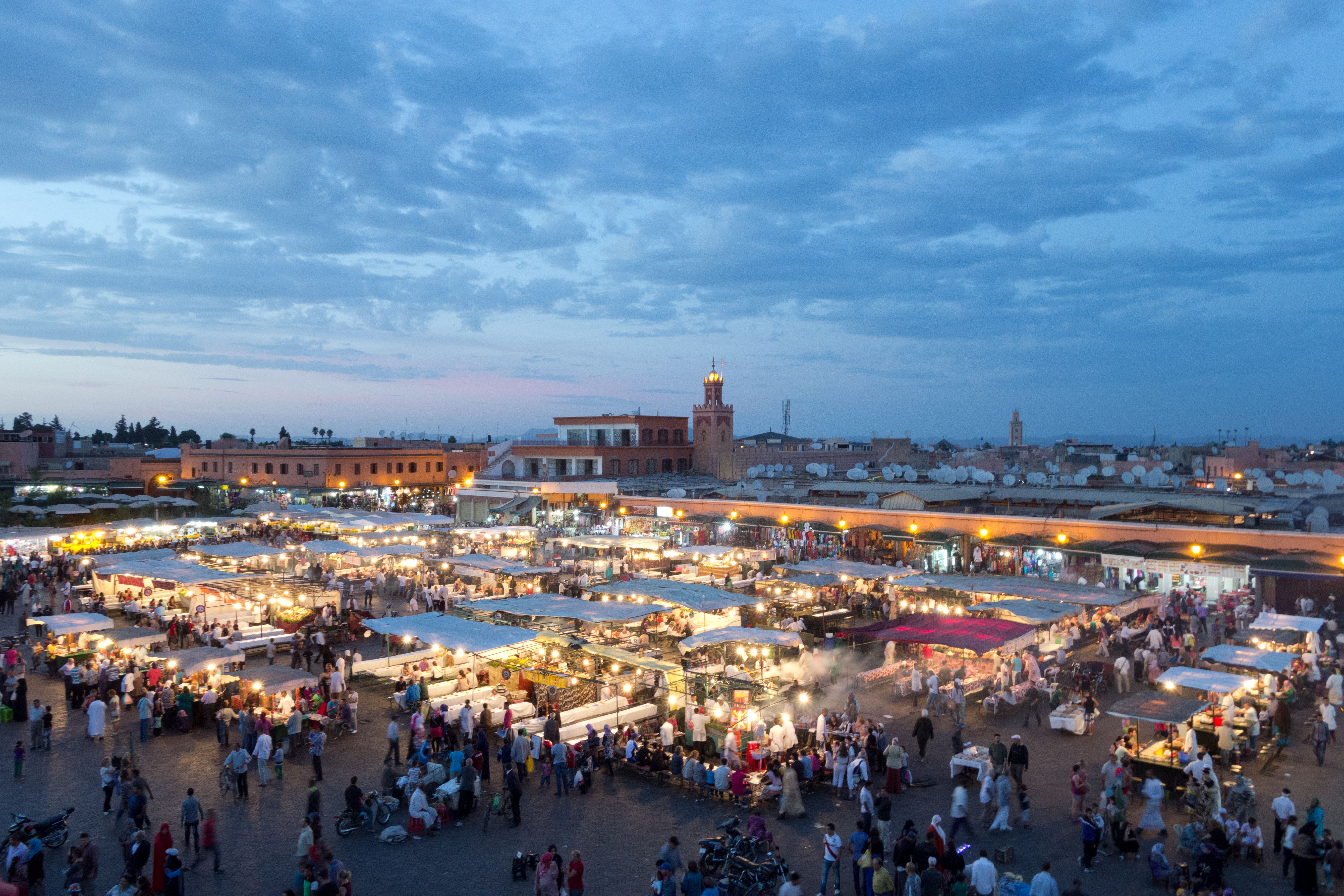 https://mdw-travel-data-us-east-1.s3.amazonaws.com/img/country/Morocco/Djeema-el-Fna/img_01.jpg