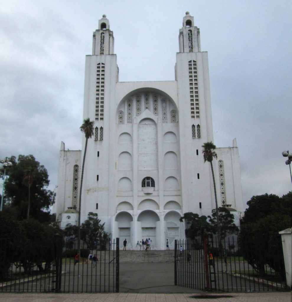 https://mdw-travel-data-us-east-1.s3.amazonaws.com/img/country/Morocco/Eglise-Sacre-Coeur/img_03.jpg