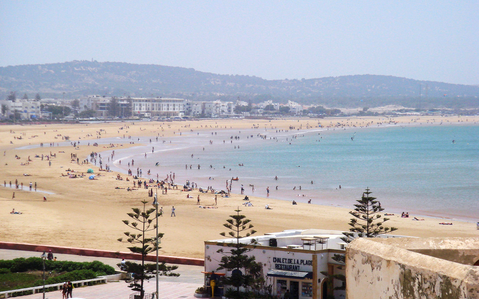 https://mdw-travel-data-us-east-1.s3.amazonaws.com/img/country/Morocco/Essaouira-Beach/img_00.jpg