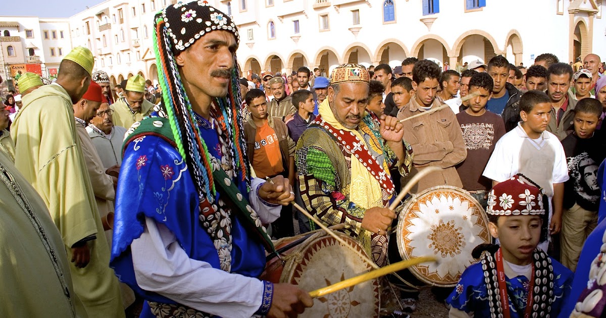 https://mdw-travel-data-us-east-1.s3.amazonaws.com/img/country/Morocco/Gnaoua-Music-Festival/img_01.jpg