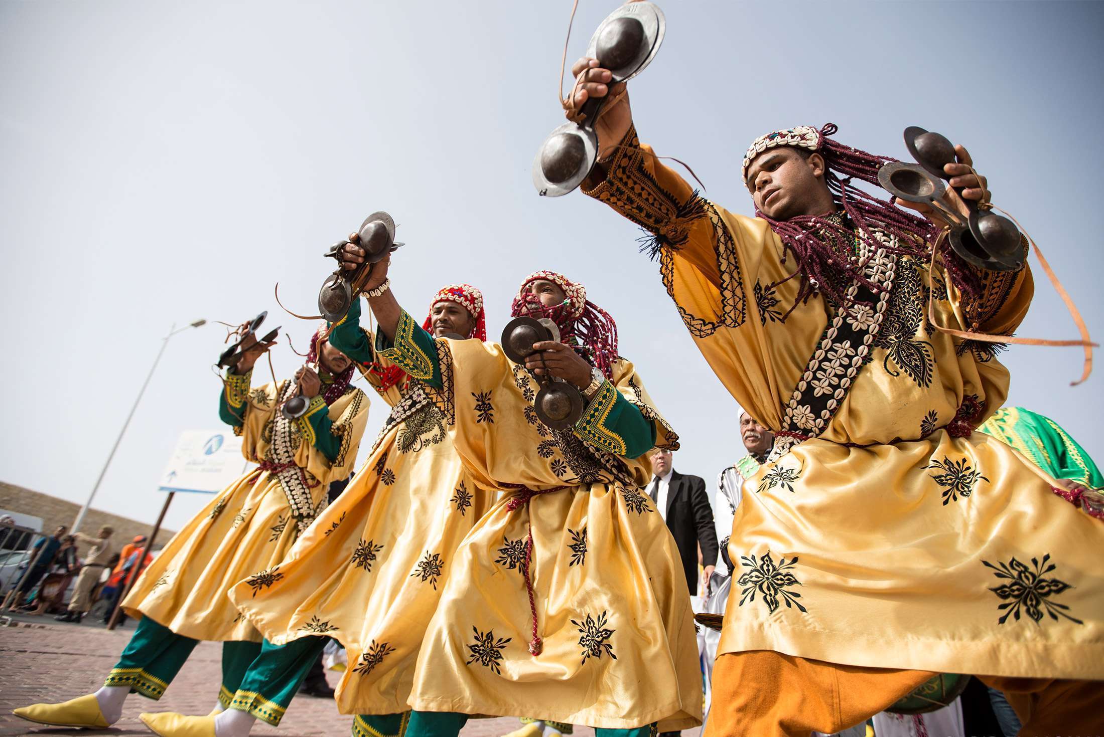 https://mdw-travel-data-us-east-1.s3.amazonaws.com/img/country/Morocco/Gnaoua-Music-Festival/img_02.jpg