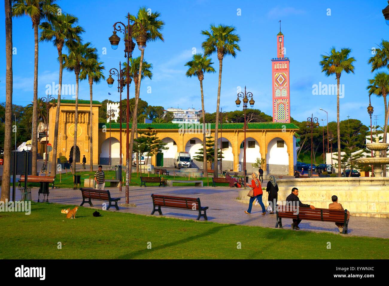 https://mdw-travel-data-us-east-1.s3.amazonaws.com/img/country/Morocco/Grand-Socco/img_01.jpg