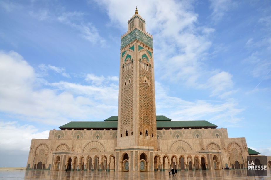 https://mdw-travel-data-us-east-1.s3.amazonaws.com/img/country/Morocco/Grande-Mosquee/img_00.jpg