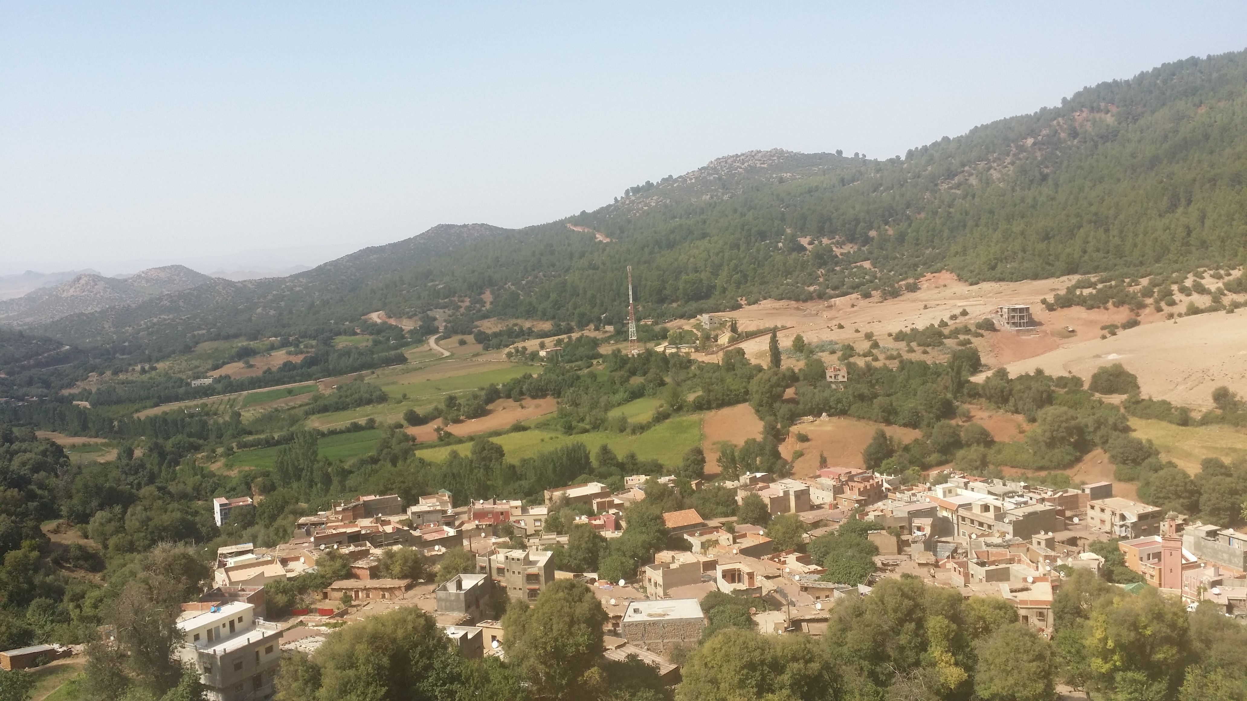 https://mdw-travel-data-us-east-1.s3.amazonaws.com/img/country/Morocco/Had-Oued-Ifrane/img_02.jpg