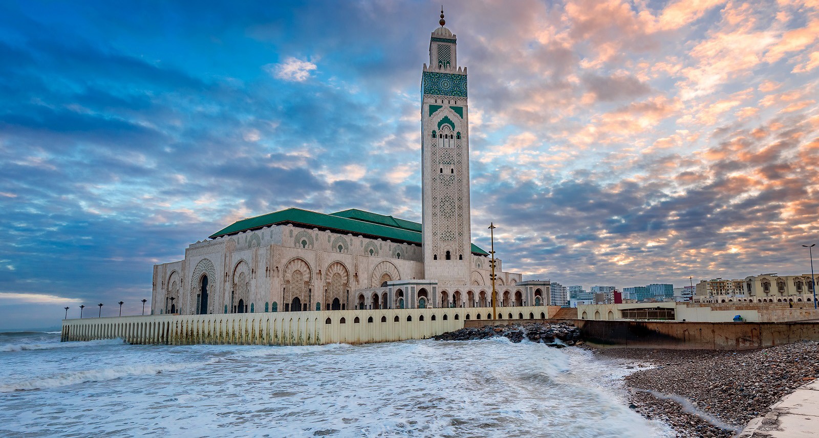 https://mdw-travel-data-us-east-1.s3.amazonaws.com/img/country/Morocco/Hassan-II-Mosque/img_02.jpg