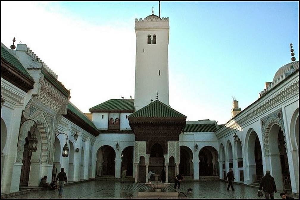 https://mdw-travel-data-us-east-1.s3.amazonaws.com/img/country/Morocco/Kairaouine-Mosque/img_01.jpg