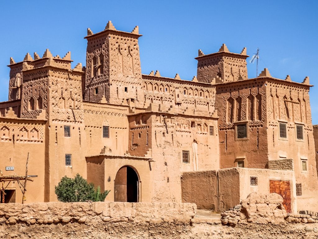 https://mdw-travel-data-us-east-1.s3.amazonaws.com/img/country/Morocco/Kasbah-Anoual/img_03.jpg