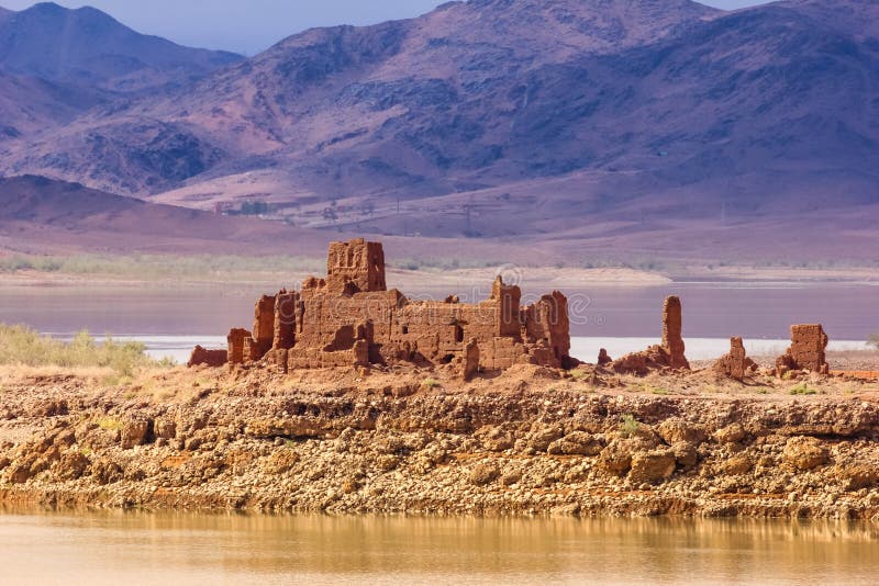 https://mdw-travel-data-us-east-1.s3.amazonaws.com/img/country/Morocco/Kasbah-El-Mansour/img_02.jpg