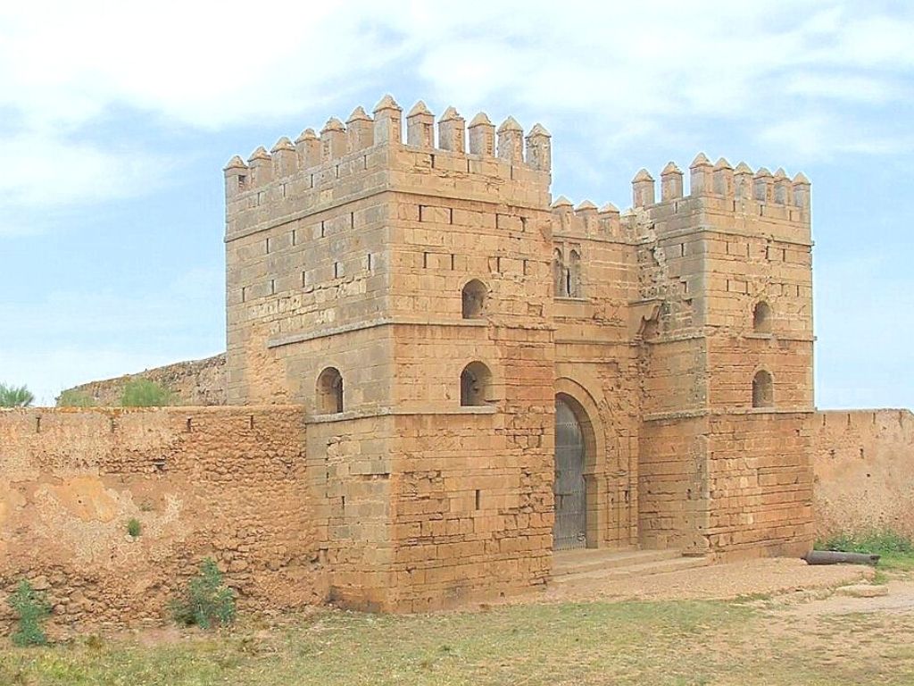 https://mdw-travel-data-us-east-1.s3.amazonaws.com/img/country/Morocco/Kasbah-El-Mansour/img_03.jpg
