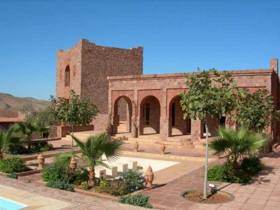 https://mdw-travel-data-us-east-1.s3.amazonaws.com/img/country/Morocco/Kasbah-Hotel-Azalai/img_03.jpg