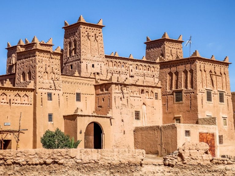 https://mdw-travel-data-us-east-1.s3.amazonaws.com/img/country/Morocco/Kasbah-Rotis/img_02.jpg