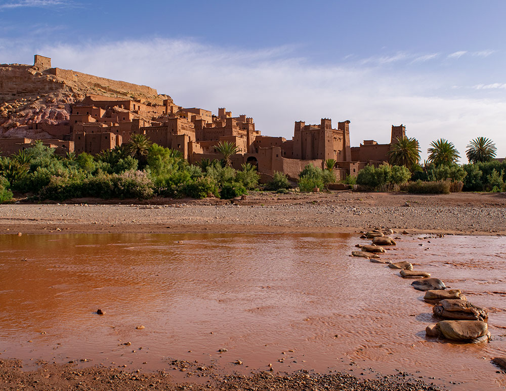 https://mdw-travel-data-us-east-1.s3.amazonaws.com/img/country/Morocco/Ksar-of-Ait-Ben-Haddou/img_02.jpg