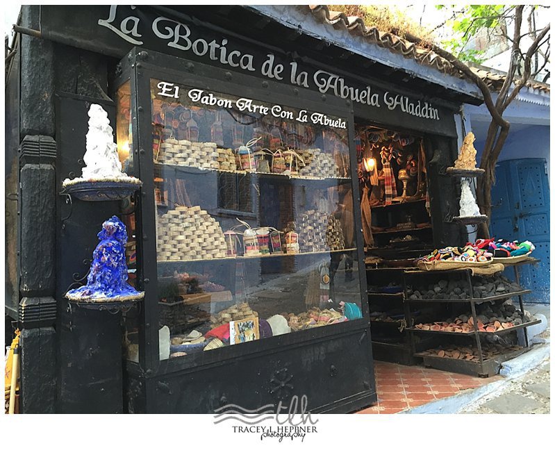 https://mdw-travel-data-us-east-1.s3.amazonaws.com/img/country/Morocco/La-Botica-de-la-Abuela-Alguacil/img_01.jpg