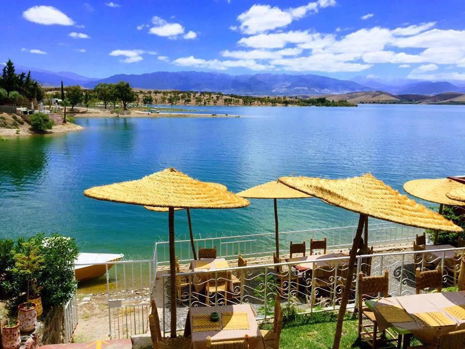 https://mdw-travel-data-us-east-1.s3.amazonaws.com/img/country/Morocco/Lakeside-Park/img_00.jpg