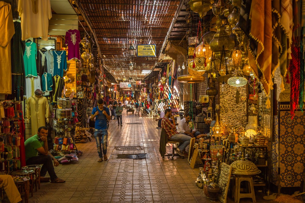 https://mdw-travel-data-us-east-1.s3.amazonaws.com/img/country/Morocco/Le-Souk/img_01.jpg