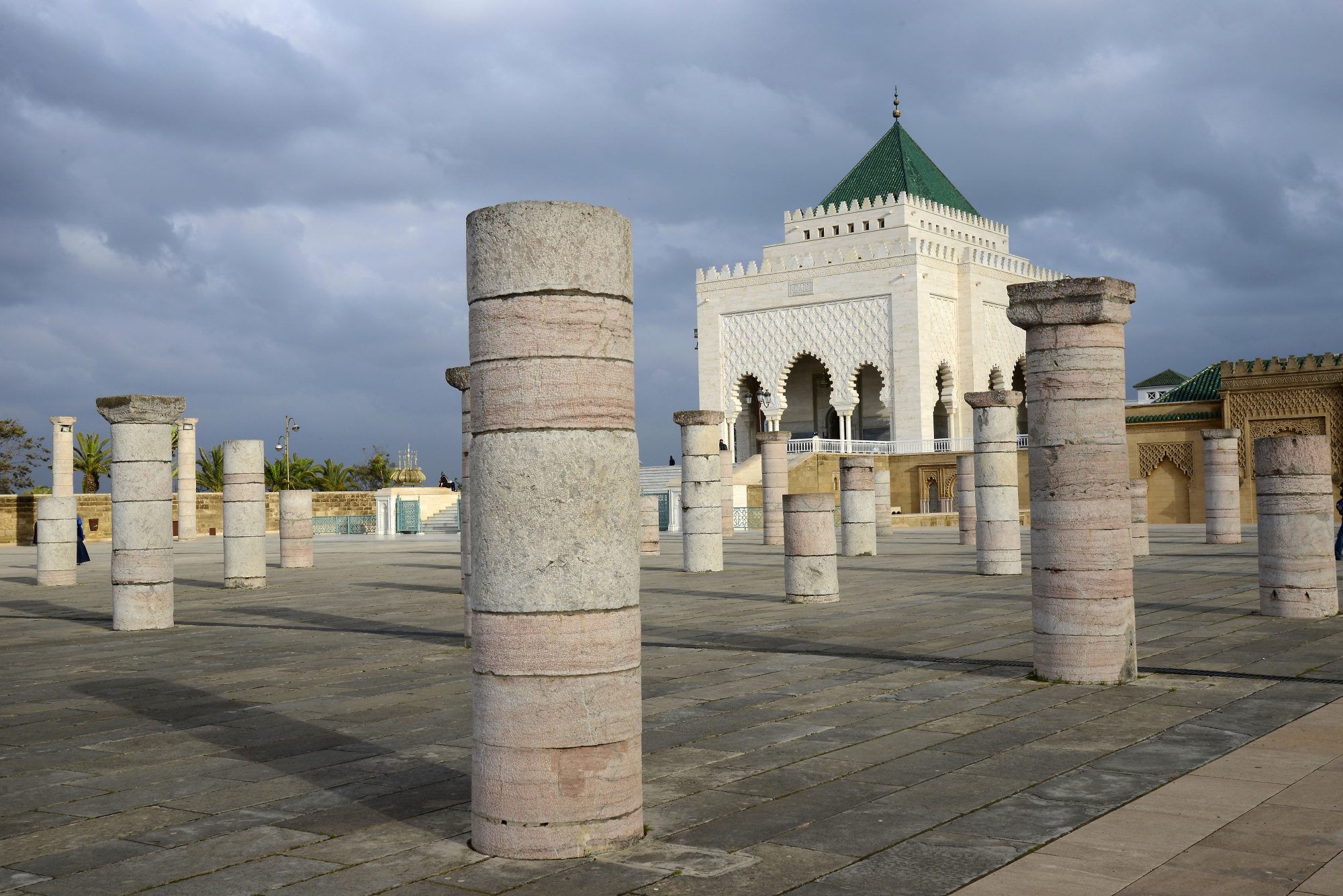 https://mdw-travel-data-us-east-1.s3.amazonaws.com/img/country/Morocco/Mausoleum-of-Mohammed-V/img_00.jpg