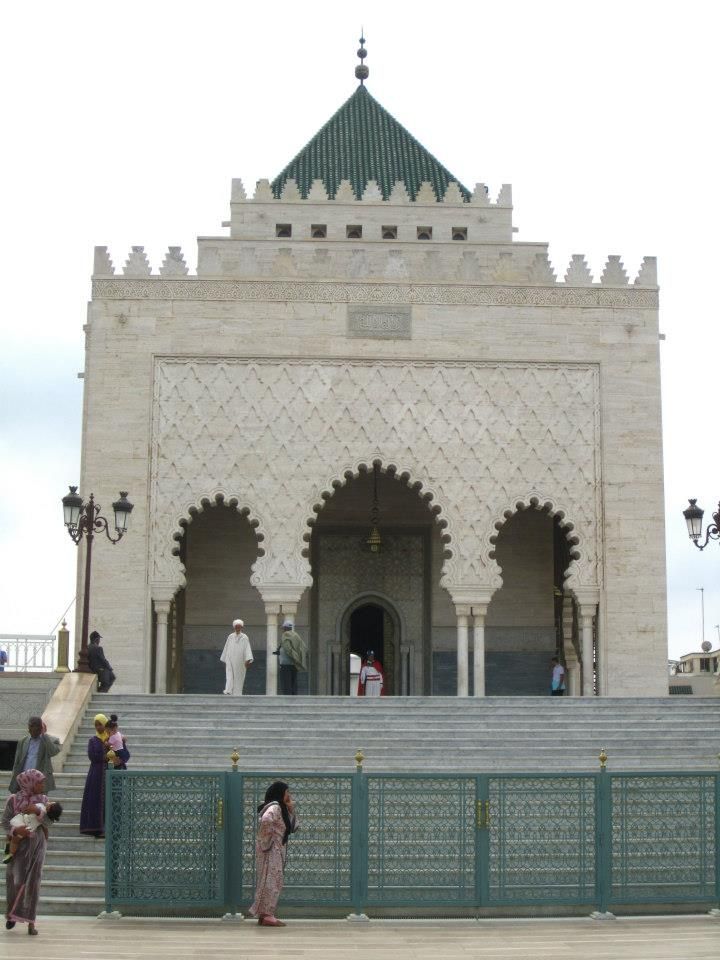 https://mdw-travel-data-us-east-1.s3.amazonaws.com/img/country/Morocco/Mausoleum-of-Mohammed-V/img_02.jpg