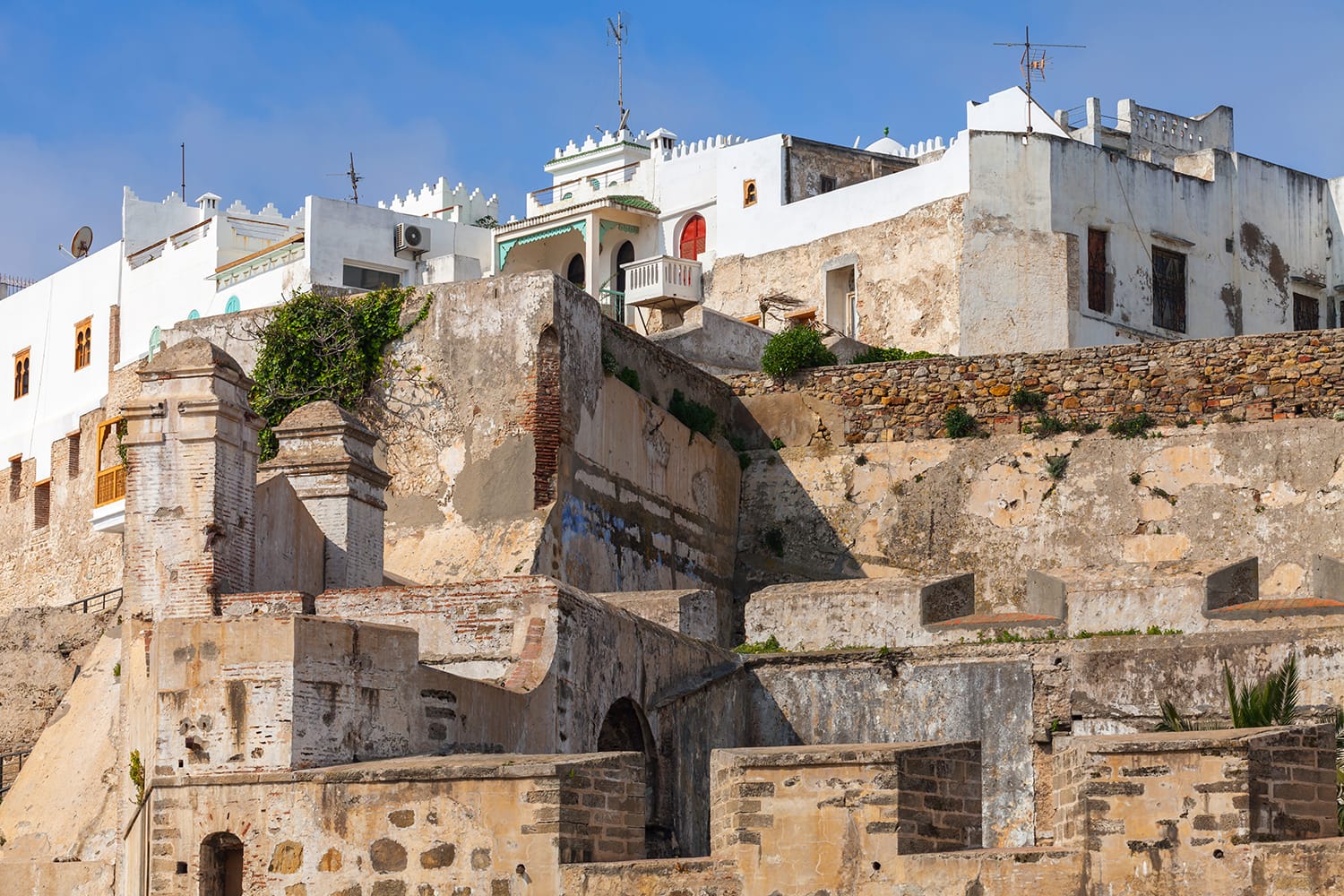 https://mdw-travel-data-us-east-1.s3.amazonaws.com/img/country/Morocco/Medina-of-Tangier/img_01.jpg