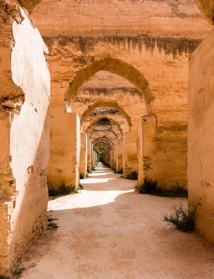 https://mdw-travel-data-us-east-1.s3.amazonaws.com/img/country/Morocco/Meknes-Horse-Stables/img_00.jpg