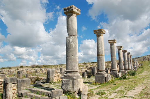 https://mdw-travel-data-us-east-1.s3.amazonaws.com/img/country/Morocco/Merenid-Tombs/img_03.jpg