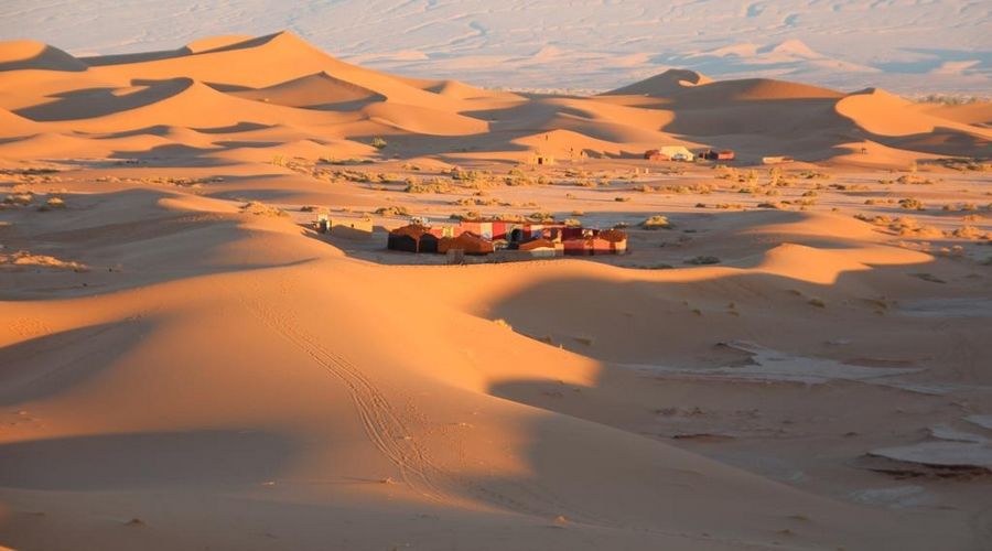 https://mdw-travel-data-us-east-1.s3.amazonaws.com/img/country/Morocco/Mhamid/img_01.jpg