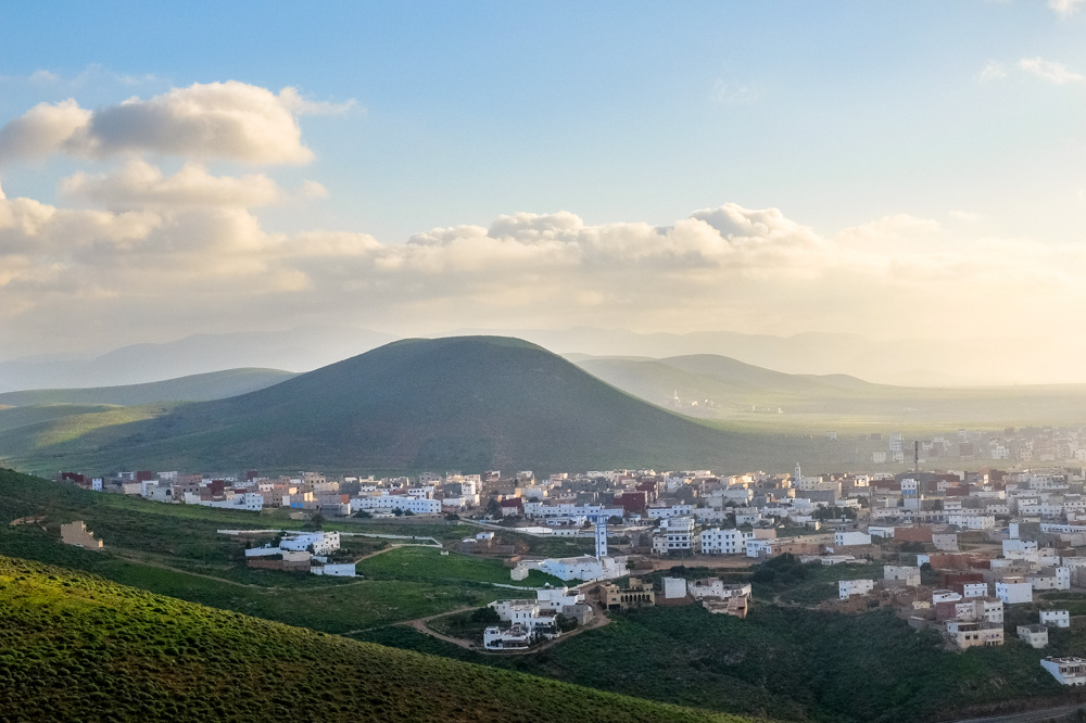 https://mdw-travel-data-us-east-1.s3.amazonaws.com/img/country/Morocco/Mirleft-Paradise-Valley/img_00.jpg