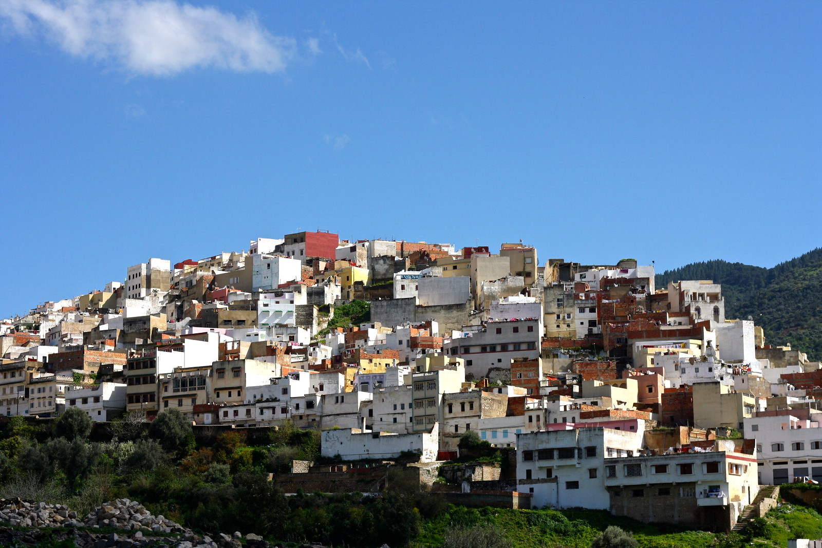 https://mdw-travel-data-us-east-1.s3.amazonaws.com/img/country/Morocco/Moulay-Idriss-Zerhoun/img_04.jpg