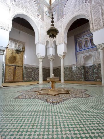 https://mdw-travel-data-us-east-1.s3.amazonaws.com/img/country/Morocco/Moulay-Ismail-Kasbah/img_00.jpg