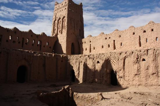 https://mdw-travel-data-us-east-1.s3.amazonaws.com/img/country/Morocco/Musee-Theatre-Memoire-De-Ouarzazate/img_00.jpg
