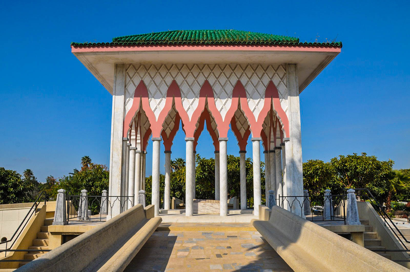 https://mdw-travel-data-us-east-1.s3.amazonaws.com/img/country/Morocco/Museum-of-Moroccan-Judaism/img_03.jpg