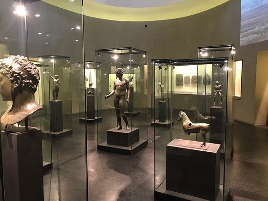 https://mdw-travel-data-us-east-1.s3.amazonaws.com/img/country/Morocco/National-Archaeology-Museum/img_01.jpg