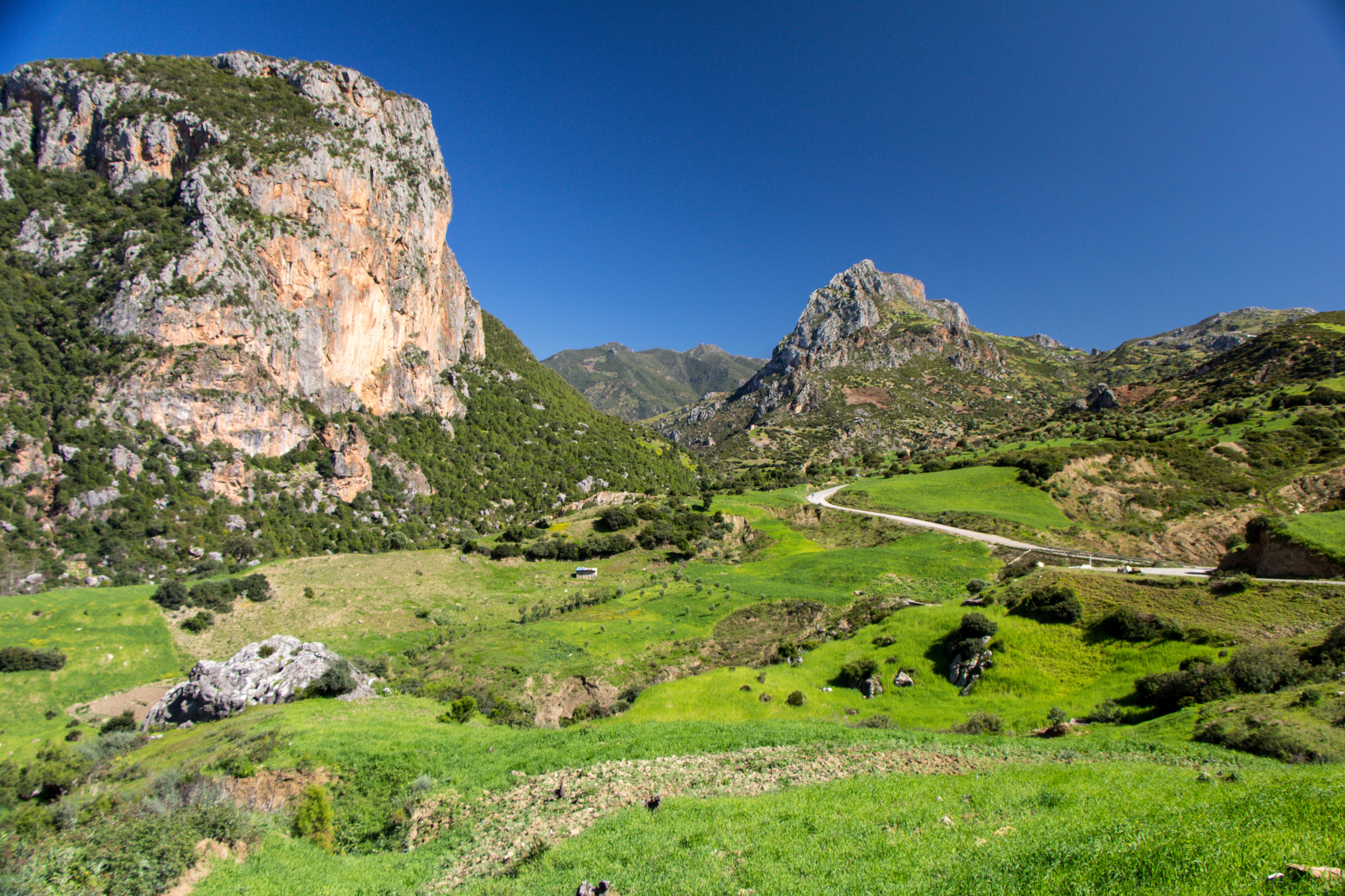 https://mdw-travel-data-us-east-1.s3.amazonaws.com/img/country/Morocco/National-Park-of-Talassemtane/img_00.jpg