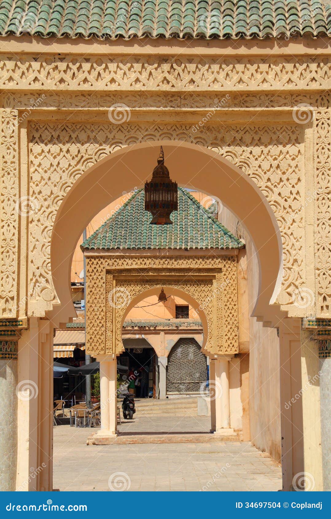 https://mdw-travel-data-us-east-1.s3.amazonaws.com/img/country/Morocco/Place-dEl-Hedim/img_01.jpg