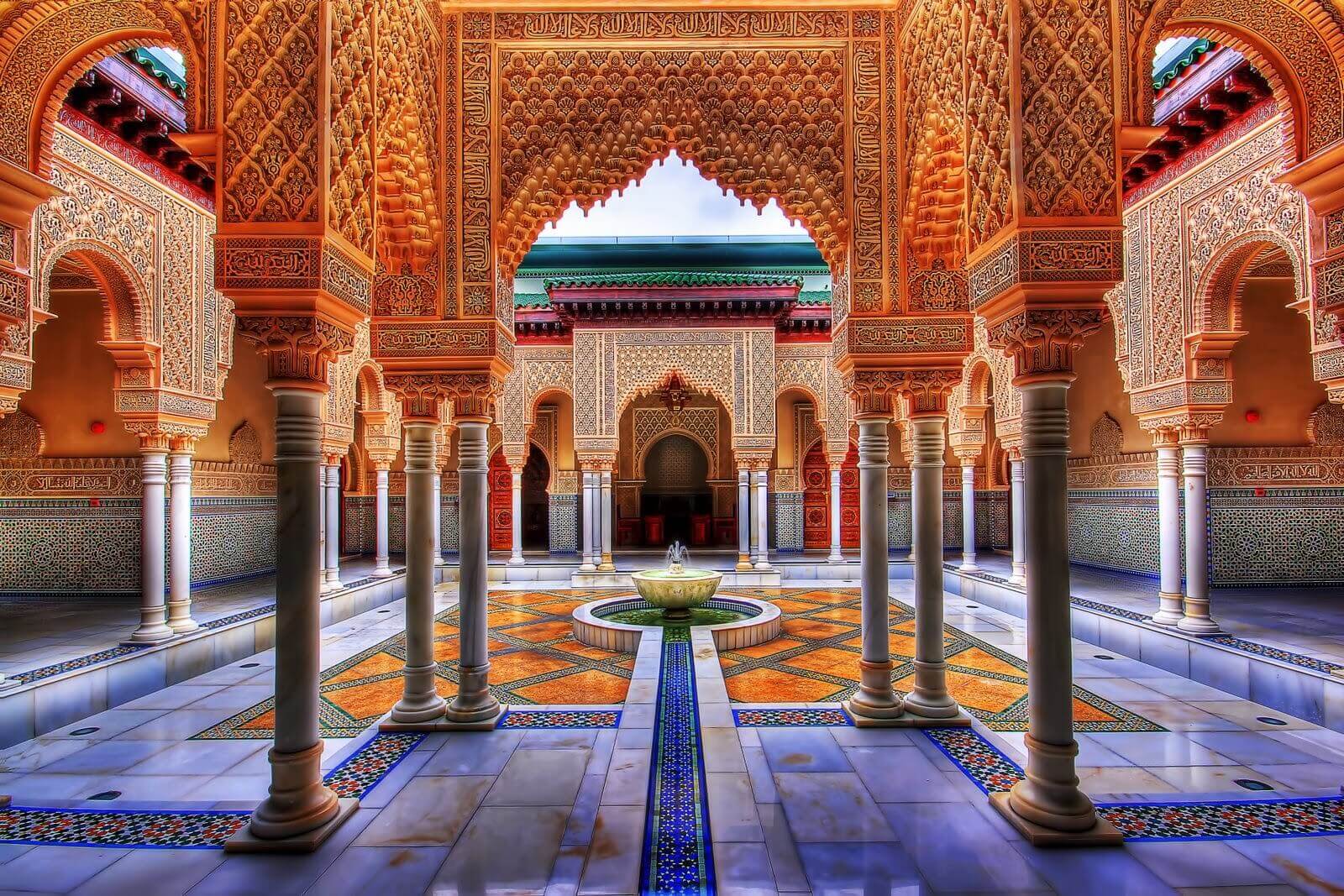 https://mdw-travel-data-us-east-1.s3.amazonaws.com/img/country/Morocco/Place-el-Hedim/img_03.jpg