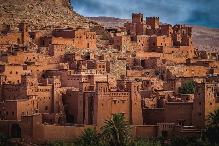 https://mdw-travel-data-us-east-1.s3.amazonaws.com/img/country/Morocco/Playa-de-la-Ahumada/img_01.jpg