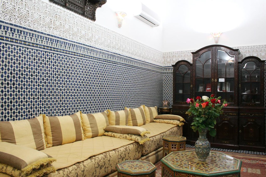 https://mdw-travel-data-us-east-1.s3.amazonaws.com/img/country/Morocco/Riad-Perle-dEau/img_00.jpg