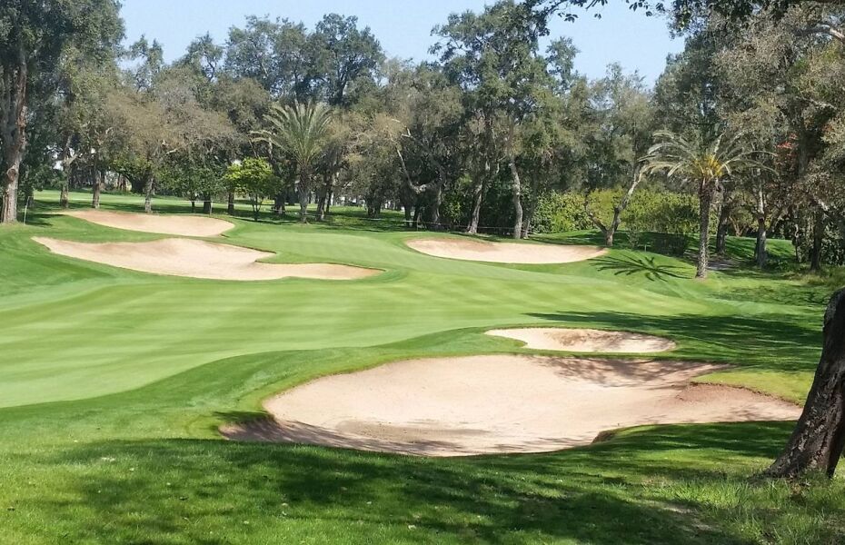 https://mdw-travel-data-us-east-1.s3.amazonaws.com/img/country/Morocco/Royal-Golf-Dar-Es-Salam/img_03.jpg