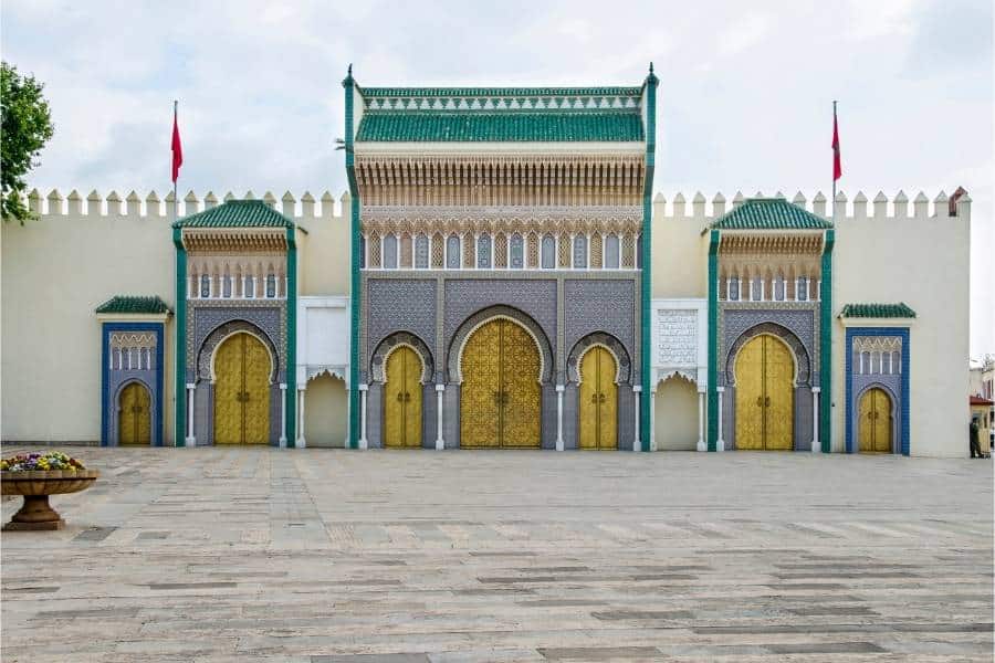 https://mdw-travel-data-us-east-1.s3.amazonaws.com/img/country/Morocco/Royal-Palace-of-Tangier/img_01.jpg