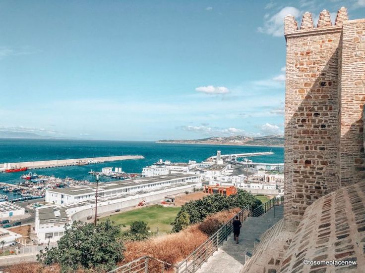 https://mdw-travel-data-us-east-1.s3.amazonaws.com/img/country/Morocco/Royal-Palace-of-Tangier/img_02.jpg