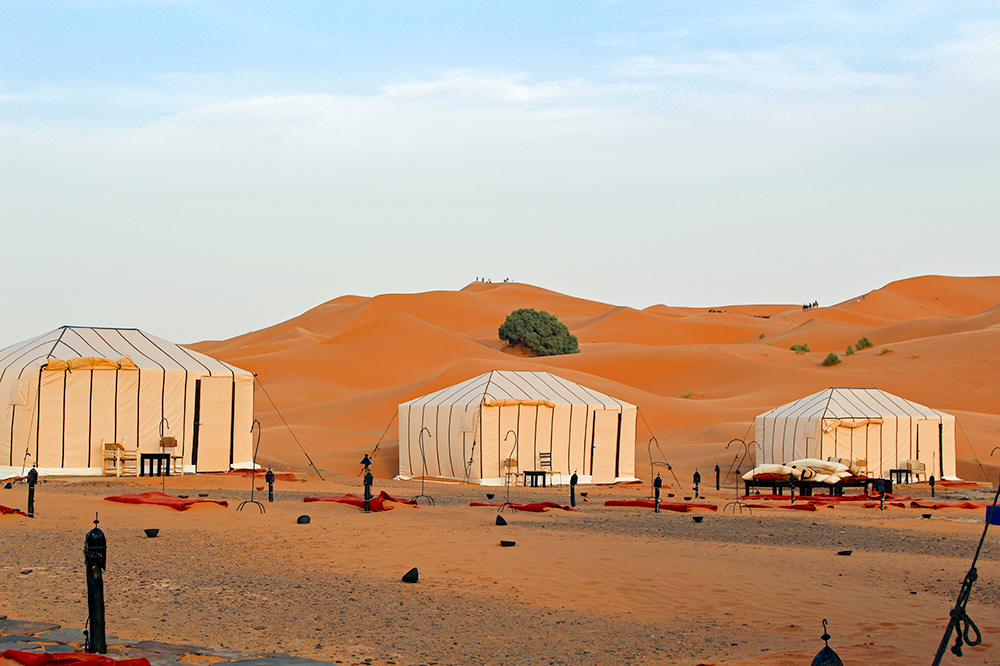 https://mdw-travel-data-us-east-1.s3.amazonaws.com/img/country/Morocco/Sahara-Desert-Camps/img_03.jpg