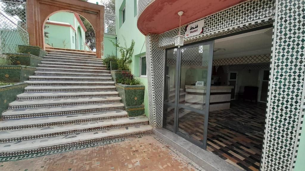 https://mdw-travel-data-us-east-1.s3.amazonaws.com/img/country/Morocco/Sidi-Ali-Bousserghine-Mosque/img_01.jpg