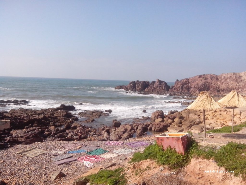 https://mdw-travel-data-us-east-1.s3.amazonaws.com/img/country/Morocco/Sidi-Boulfdail-Oasis/img_03.jpg