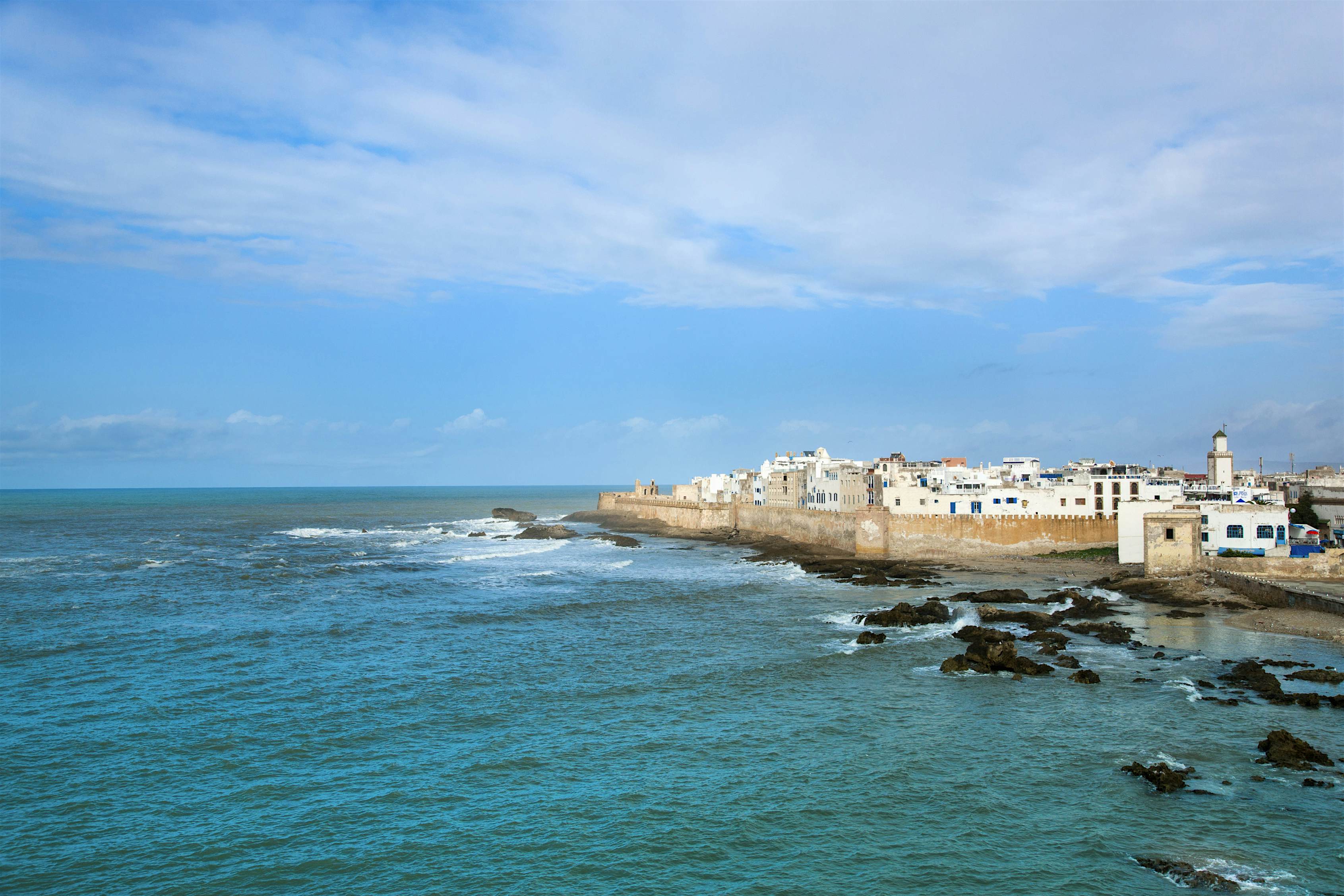 https://mdw-travel-data-us-east-1.s3.amazonaws.com/img/country/Morocco/Skala-de-la-Ville/img_00.jpg