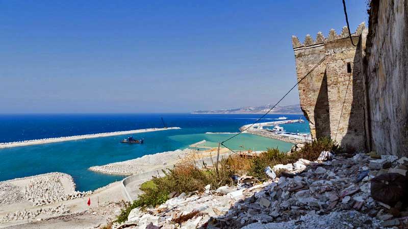 https://mdw-travel-data-us-east-1.s3.amazonaws.com/img/country/Morocco/Tangier-Kasbah/img_03.jpg