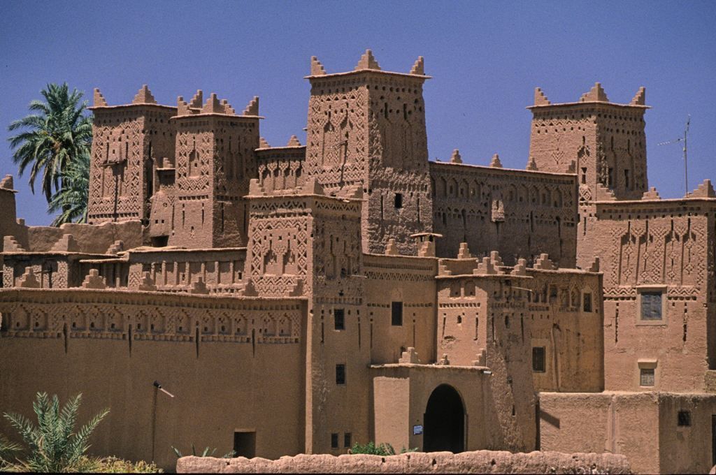 https://mdw-travel-data-us-east-1.s3.amazonaws.com/img/country/Morocco/Taourirt-Kasbah/img_02.jpg