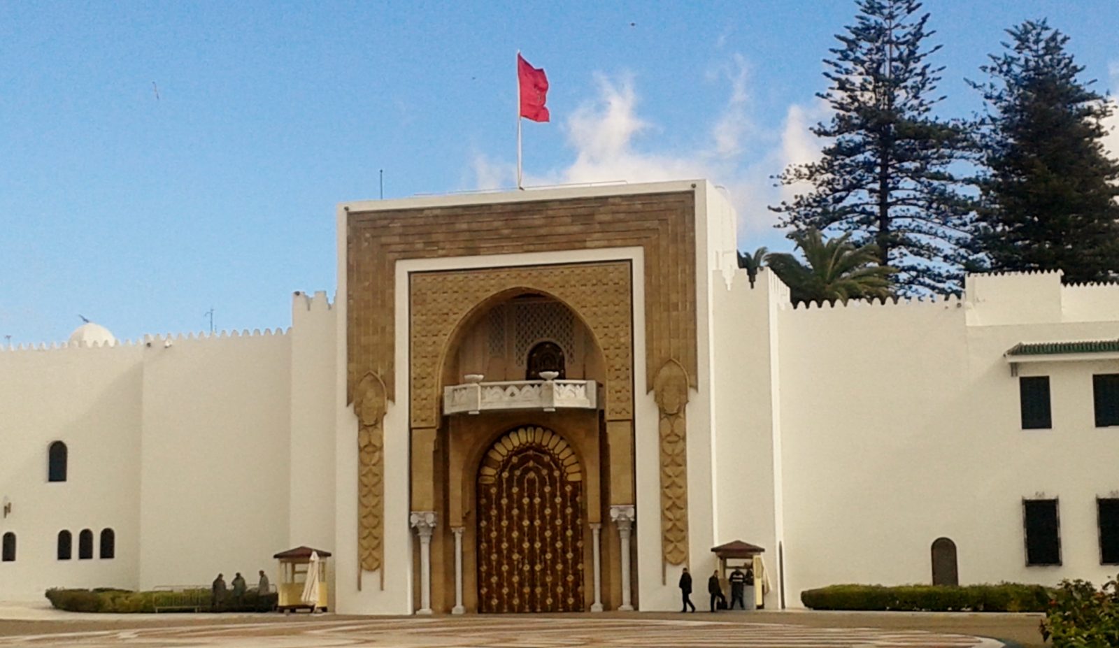 https://mdw-travel-data-us-east-1.s3.amazonaws.com/img/country/Morocco/Tetouan-Royal-Palace/img_01.jpg