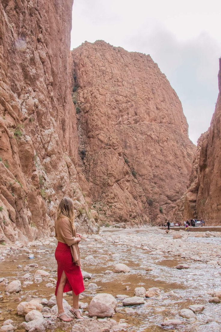https://mdw-travel-data-us-east-1.s3.amazonaws.com/img/country/Morocco/Todgha-Gorge/img_02.jpg