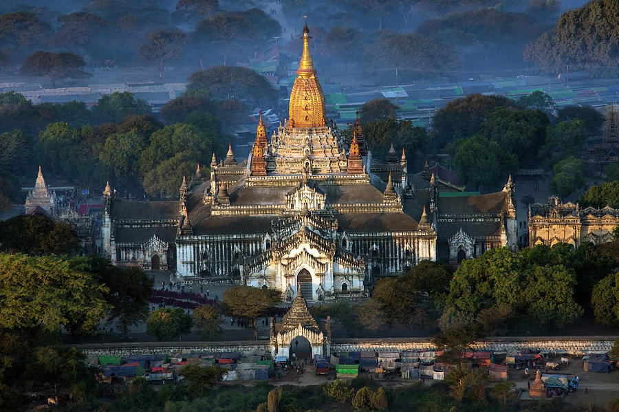 https://mdw-travel-data-us-east-1.s3.amazonaws.com/img/country/Myanmar/Ananda-Ok-Kyaung/img_00.jpg